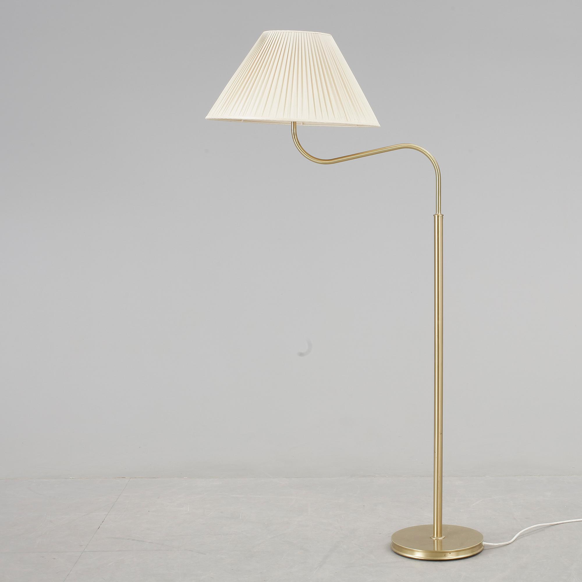 GOLVLAMPA, modell 2568, "Lilla Kamelen", Josef Frank, Firma Svenskt Tenn.