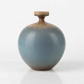 Sven Wejsfelt, a stoneware vase, Gustavsberg studio, Sweden 1987.