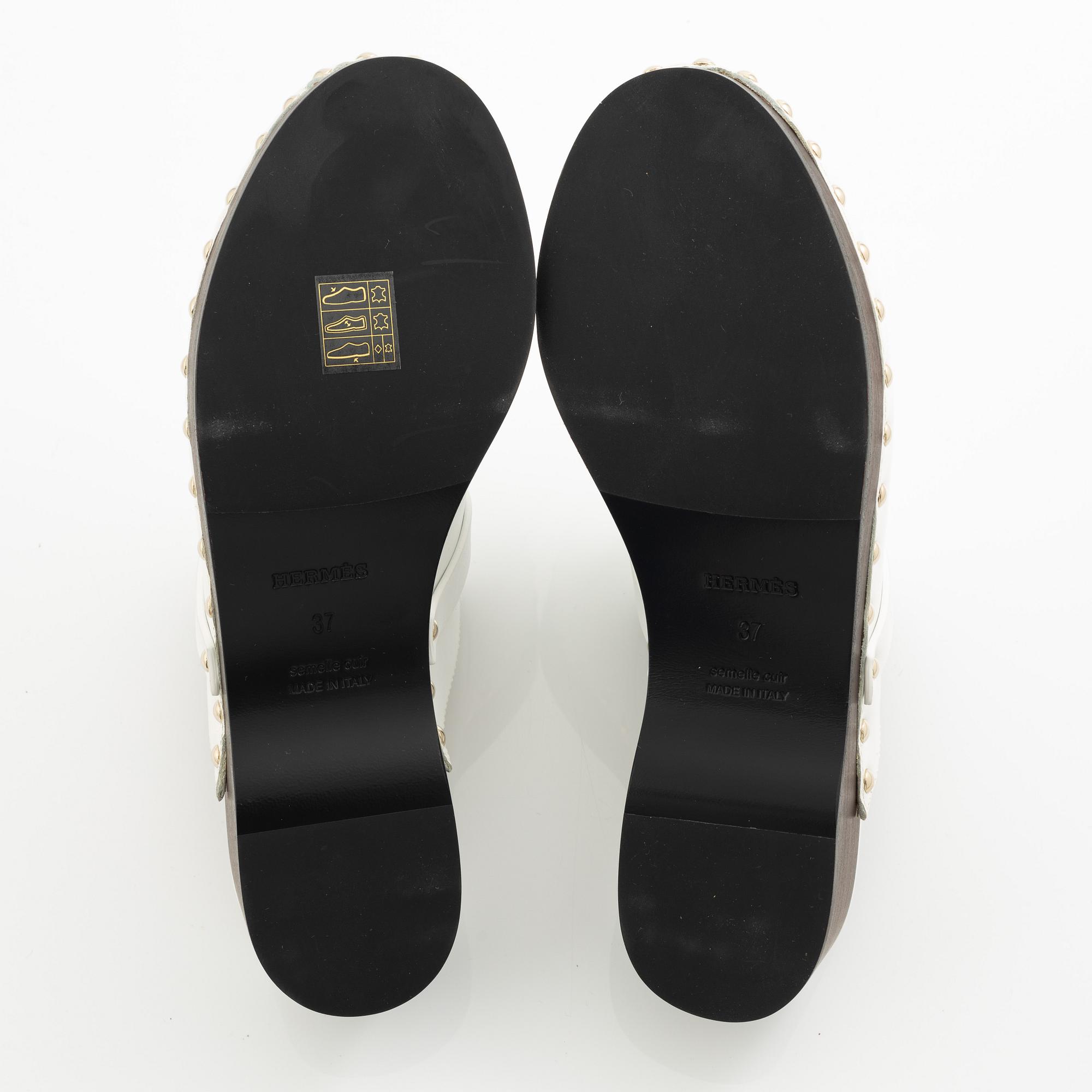 Hermès, "Carlotta Mules", size 37.