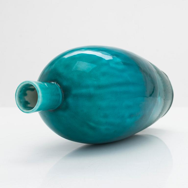 Friedl Holzer-Kjellberg, A mid-20th century vase for Arabia Finland.