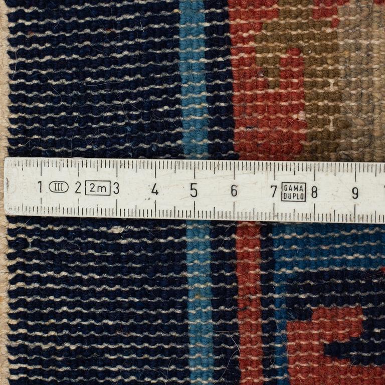 MATTA, Old, Kina, ca 185 x 125 cm.