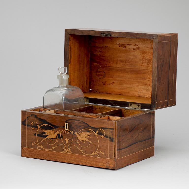 BRÄNNVINSSCHATULL, 1800-tal.