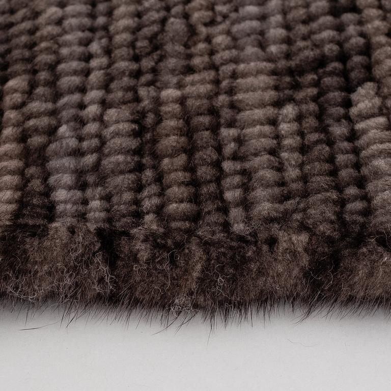 A mink fur stole.