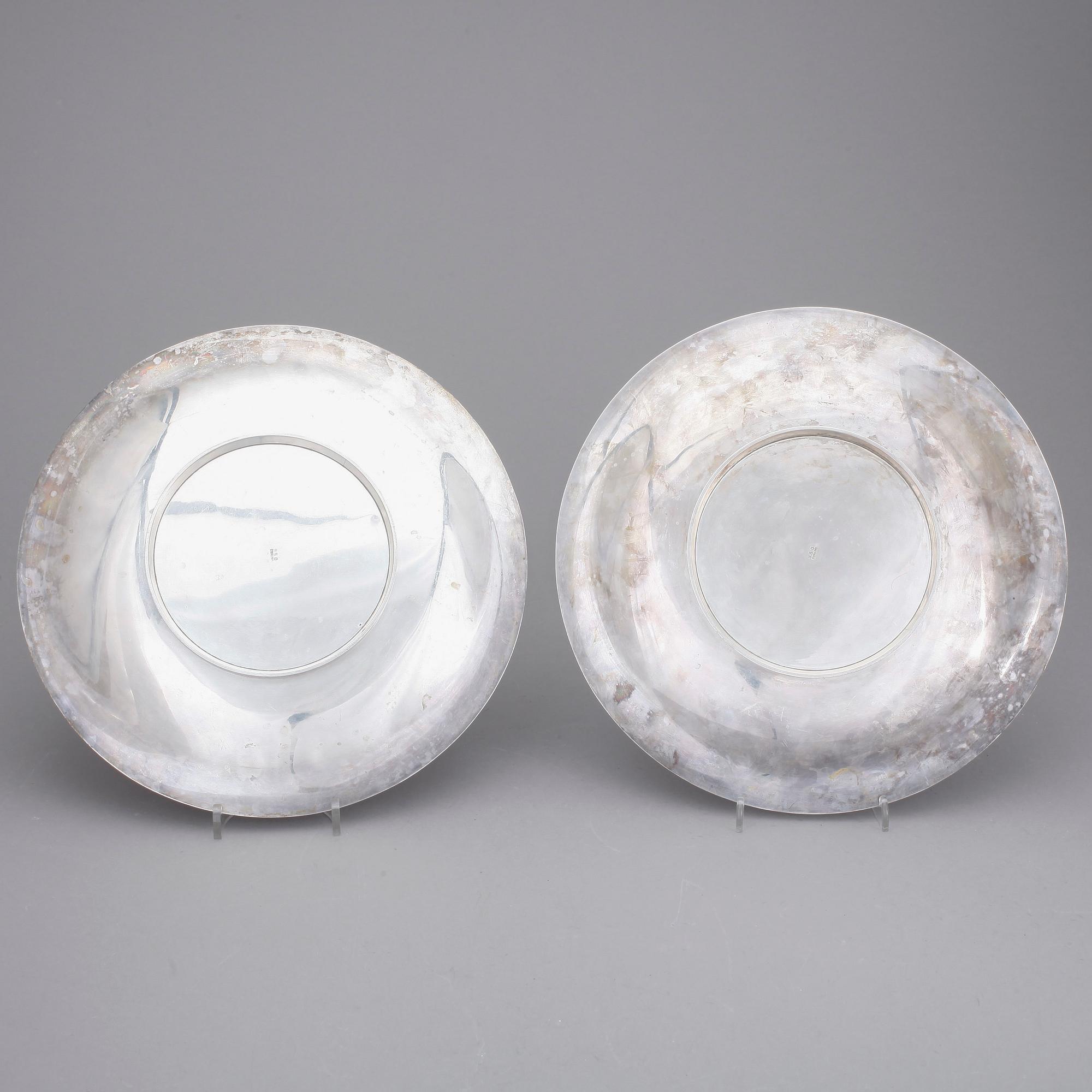 FAT, 2 st, sterlingsilver, 1900-tal. Total vikt ca 1026 gr.