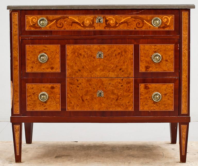 BYRÅ, gustaviansk stil, 1940-tal.