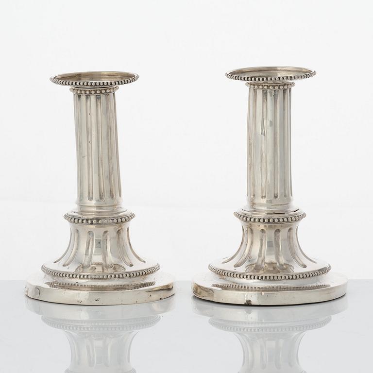 Johan Henrik Schvart, ljusstakar, s k resestakar, ett par, silver, Karlskrona 1789. Gustavianska.