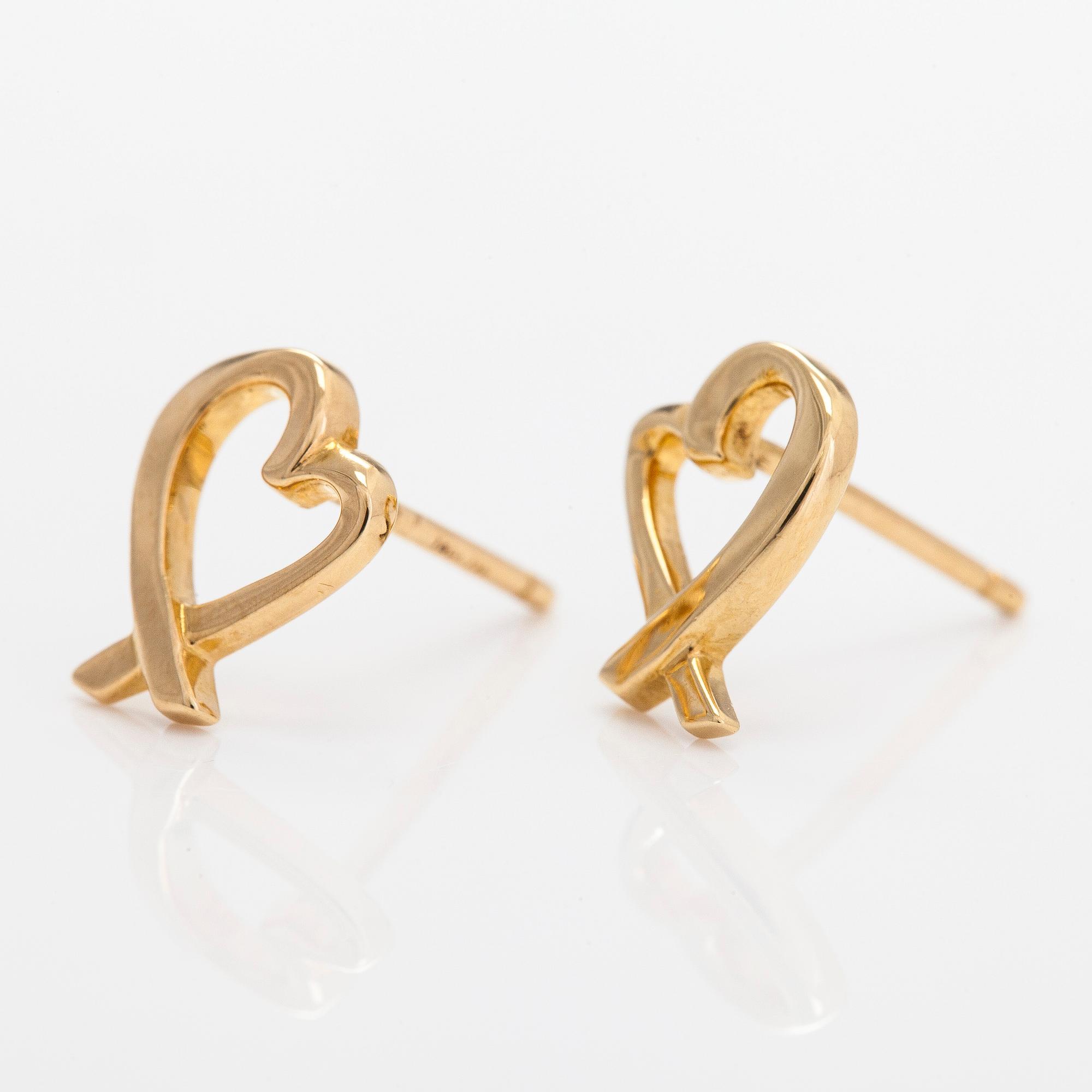 Tiffany & Co, Paloma Picasso, örhängen, "Loving Heart", 18K guld.