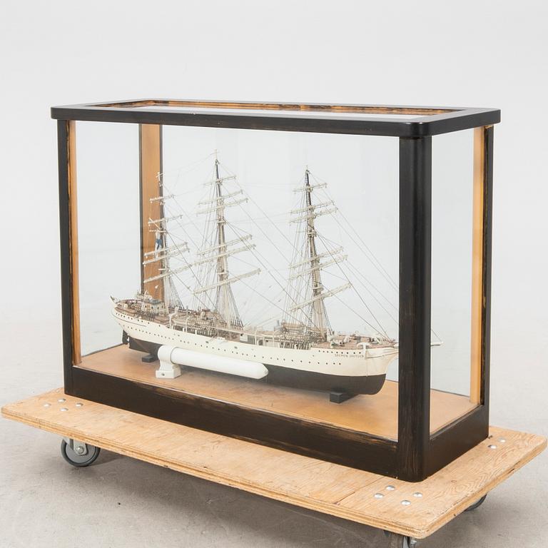 A ships model of frigate Suomen Joutsen 20th century.