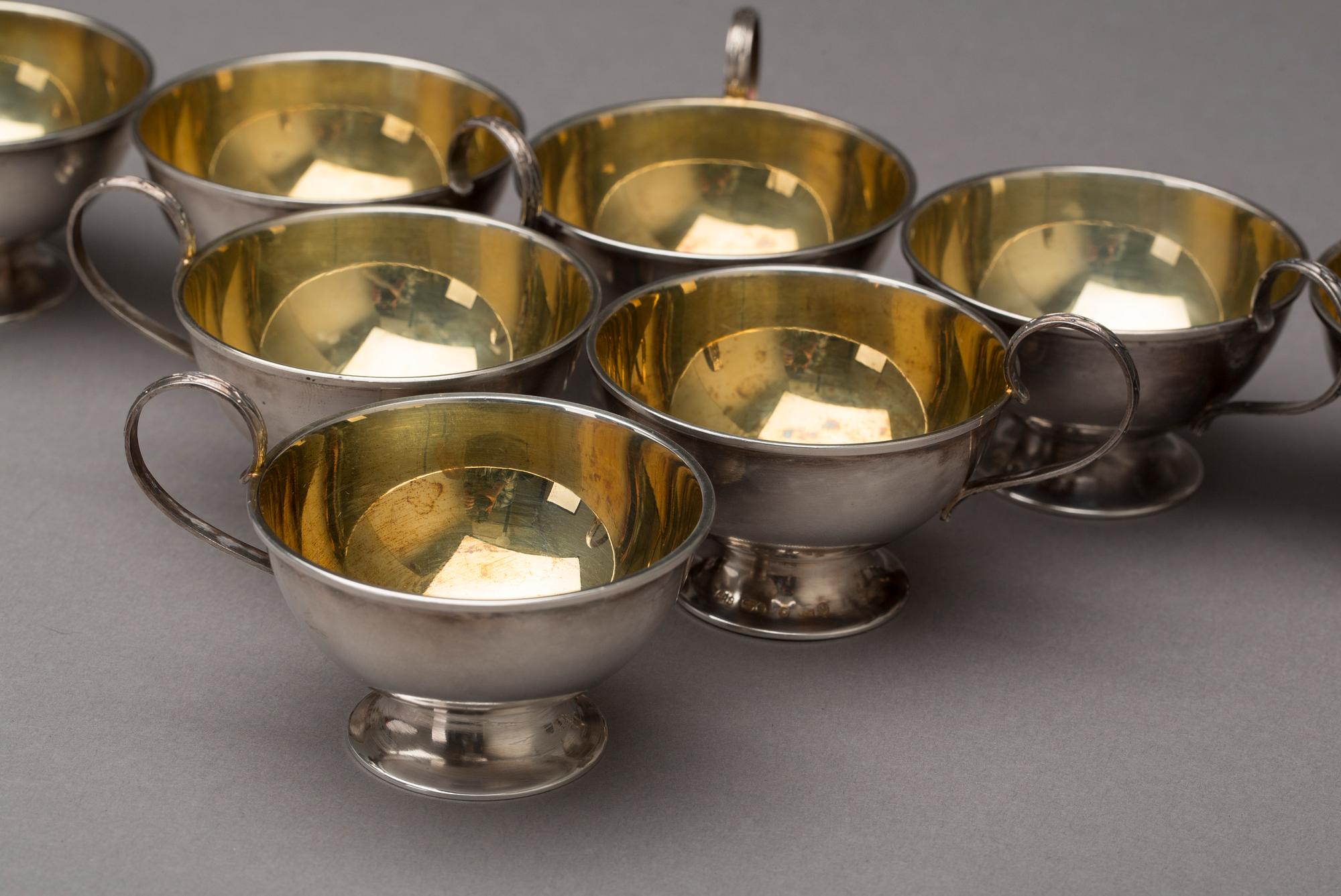 SUPKOPPAR, 12 st silver, CG Hallberg, svenska importstämplar, silver, vikt ca 330 g.
