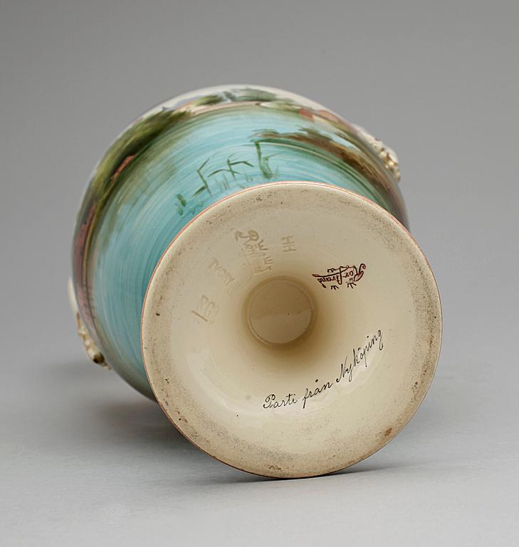 URNA, benporslin, Rörstrand, tidigt 1900-tal.