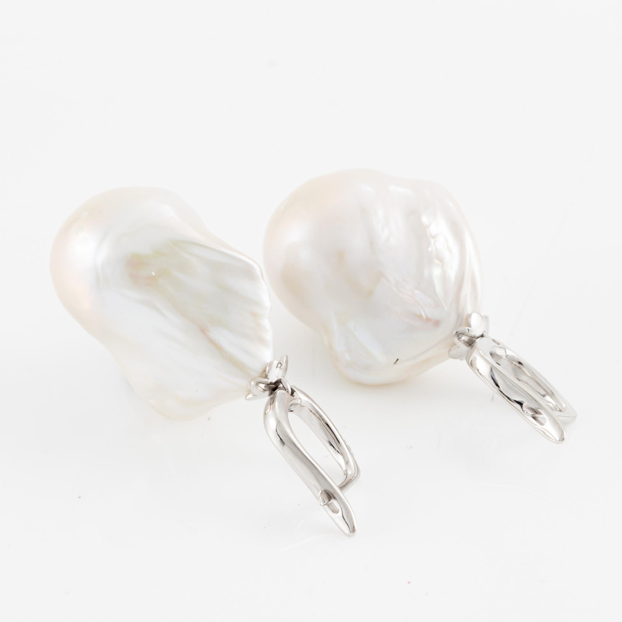 Earrings, a pair, 18K white gold with baroque cultured freshwater pearls and brilliant-cut diamonds.