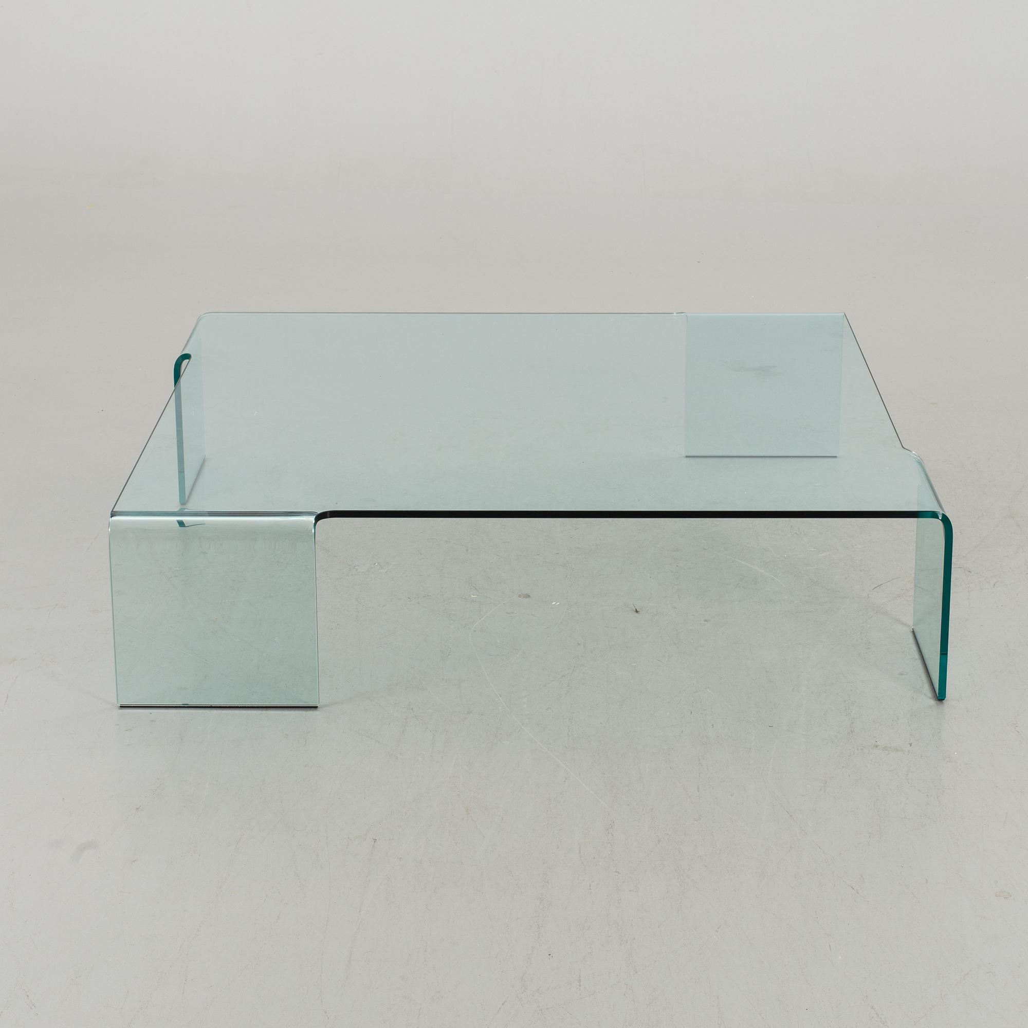 A GLASS COFFEE TABLE FIAM ITALIA 21TH CENTURY. - Bukowskis