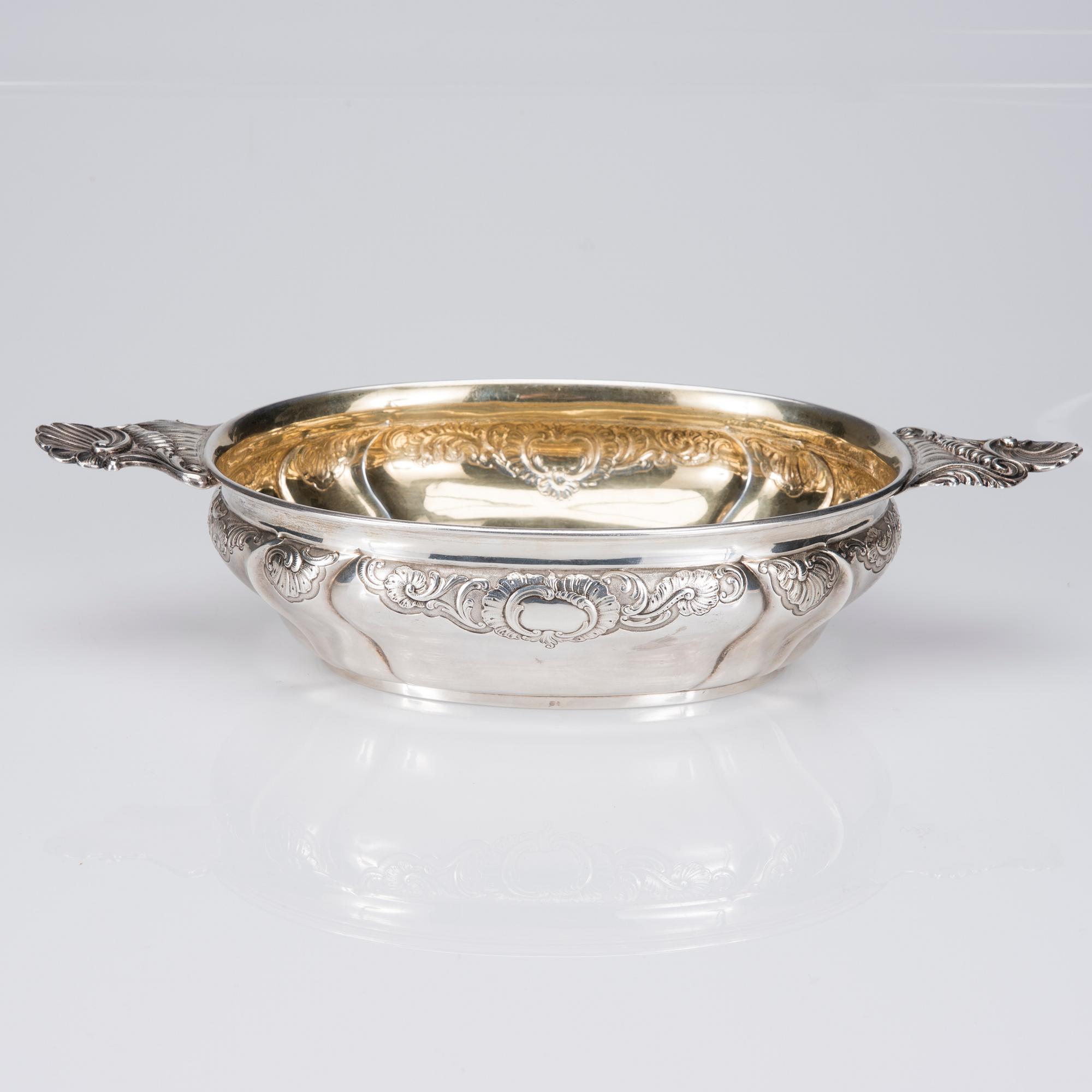 SKÅL, silver, Georg Jensen, Köpenhamn 1919, svenska importstämplar GAB F 830/1000 silver. Vikt ca 644,6 g.