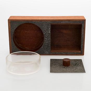 Cigarettskrin, teak, silver och glas, Turun Hopea, Åbo 1965.