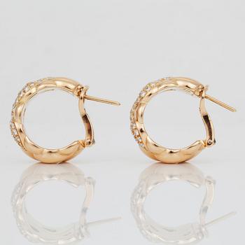 ÖRHÄNGEN, Chopard "Casmir" med briljantslipade diamanter totalt ca 1.40 ct.