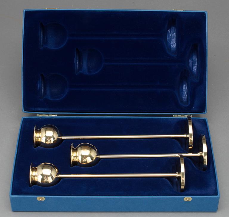 LJUSSTAKAR, 3 st, mässing. Pierre Forsell, Skultuna.