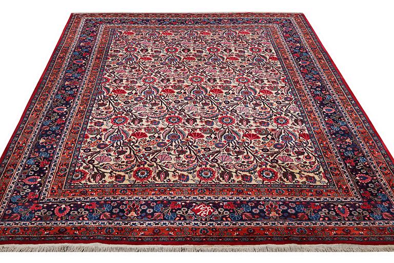 A carpet, antique, Birjand, signed Marghobi, c. 393 x 288 cm.