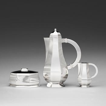 340. WIWEN NILSSON, kaffeservis, tre delar, Lund 1946 (gräddkanna), 1953, sterling.