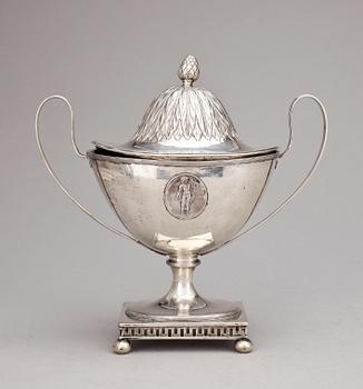 SOCKERSKÅL, silver, empire, Fredrik Nymansson (1807-1846) Kristinehamn 1810. Tot vikt ca 578g.