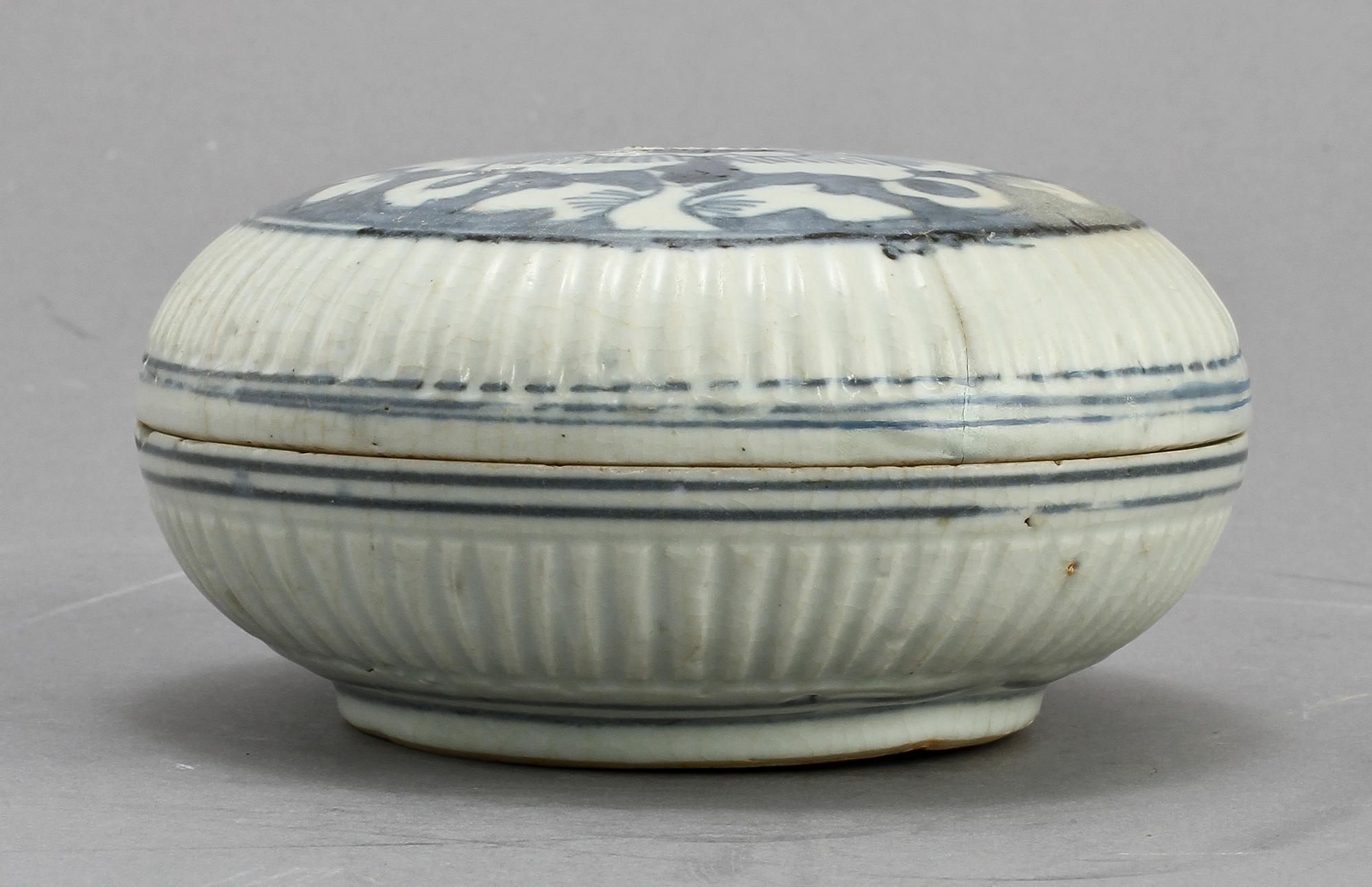 LOCKASK, porslin, Kina, Ming, 1600-talets början.