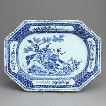 STEKFAT, porslin, Kina, Qianlong (1736-1795).