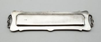 VODKASERVIS, 7 delar, silver, Ryssland, 1900-talets första hälft. Vikt ca 259 gram.