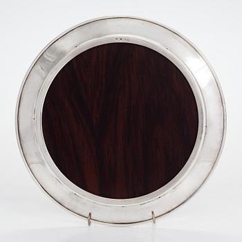 Tapio Wirkkala, a three-piece sterling silver and rosewood coffee set with tray, Kultakeskus, Hämeenlinna  1959-1971.