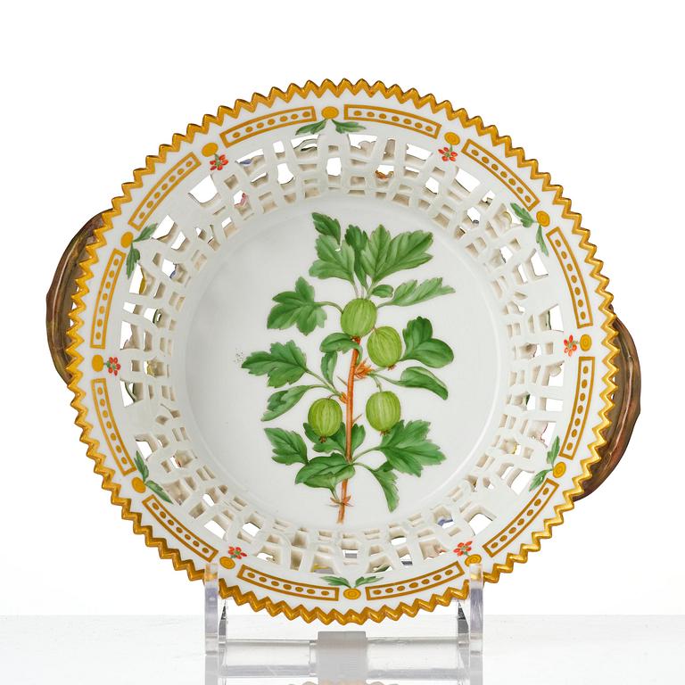 Gallerkorg med fat, porslin. 'Flora Danica', Royal Copenhagen, Denmark, 1900-tal.