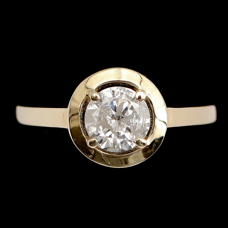 RING, 14 k guld, solitär briljantslipad diamant 0.81 ct.