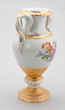 VAS, porslin, Meissen, 1900-tal.