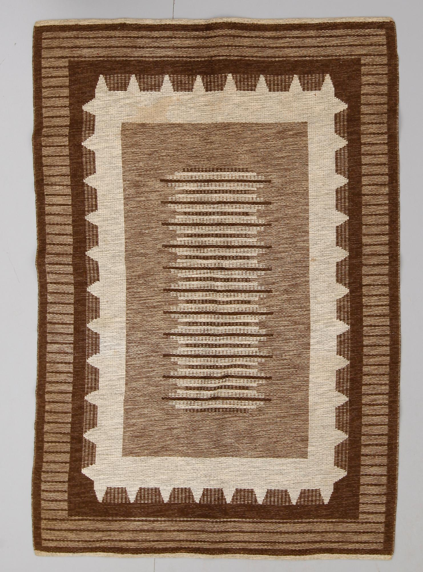 MATTA, dubbelvävd, 196 X 133 cm.