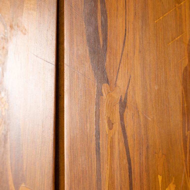 Erik Matsson, a walnut-veneered cabinet, Mjölby Intarsia, 1940's/50's.