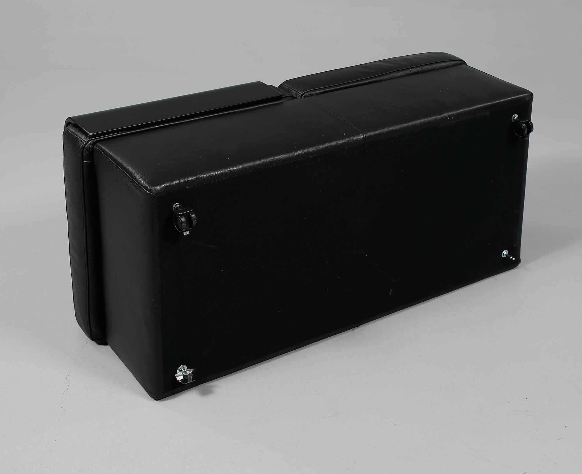 FOTPALL, "Stressless dubbel", Ekornes, 2000-tal.