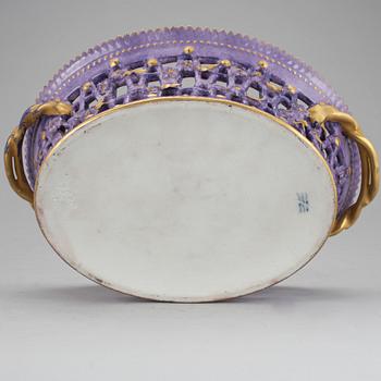 GALLERSKÅL, porslin, Royal Copenhagen, 1800-talets sista kvartal.