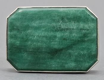 DOSA, låhaltigt silver, 1900-tal. Tot vikt 190 g.