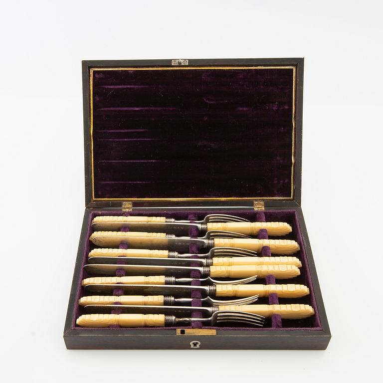 Aaron Hatfield & Sons bestick 12 st Silver och ben Sheffield 1823.