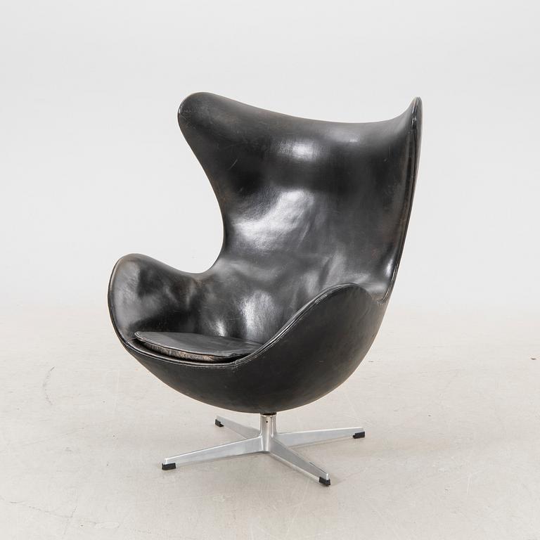 Arne Jacobsen, fåtölj "Ägget" Fritz Hansen Danmark 1900-talets andra hälft.