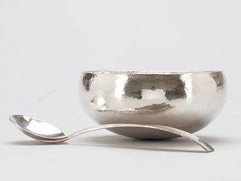 SKÅL MED SLEV, silver. Martin Öhman 1994. 360gr,