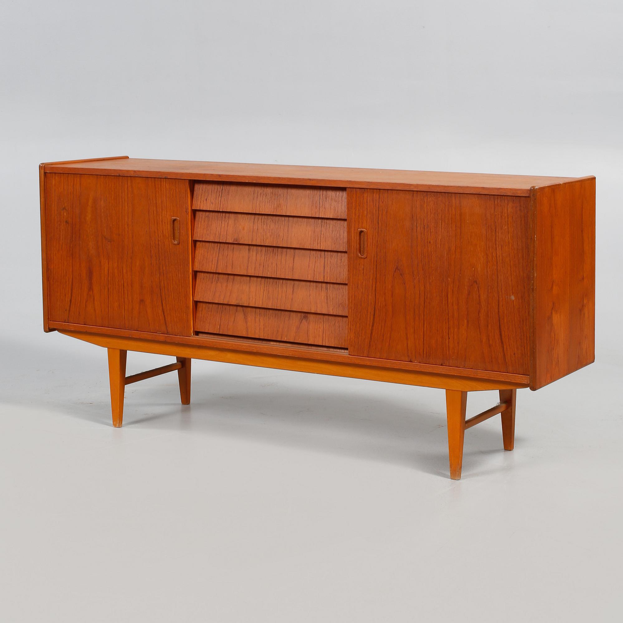 SIDEBOARD, 1900-talets andra hälft.