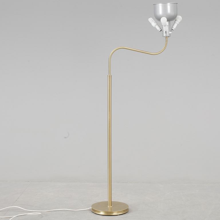 GOLVLAMPA, modell 2568, "Lilla Kamelen", Josef Frank, Firma Svenskt Tenn.