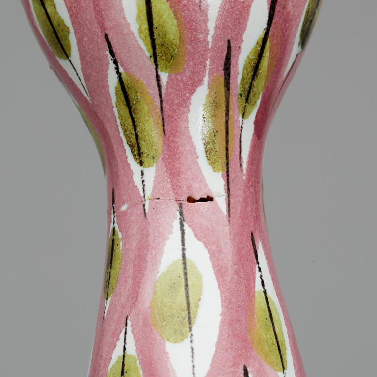 VAS, fajans Stig Lindberg samt VAS, porslin, Karin Björqvist Gustavsberg, 1950-tal.