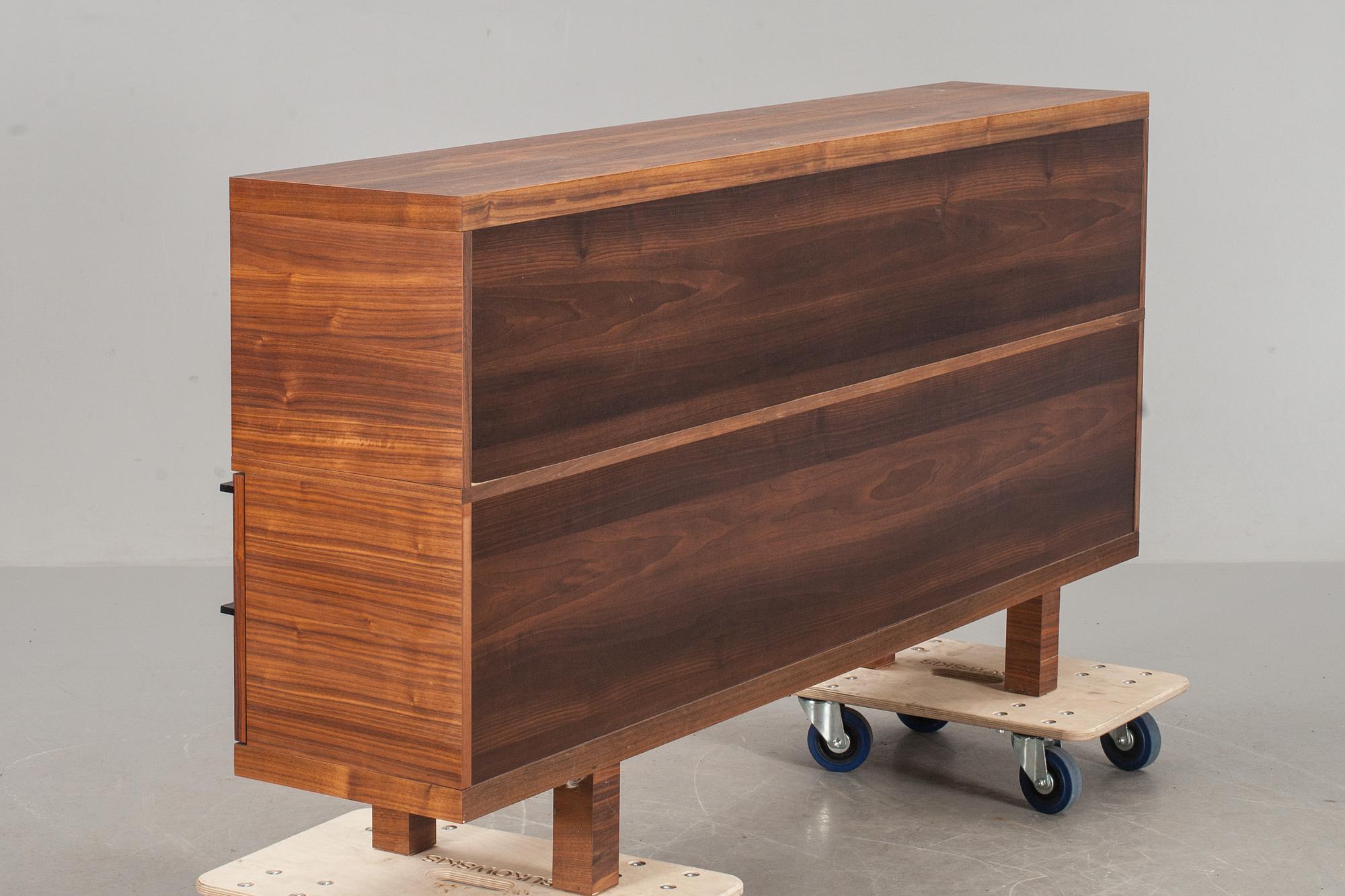 SIDEBOARD, 1900-talets sista fjärdedel.