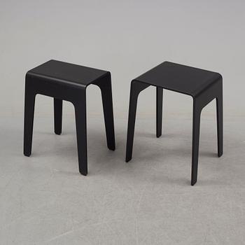 PETER BRANDT, bord/pallar 4 + 2, "Bimbo", för Blå station, Åhus, 2010-2011.