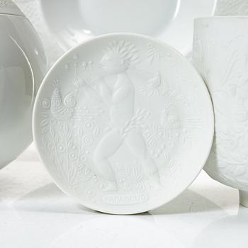 Björn Wiinblad, 19 pieces of a 'Die Zauberflöte' porcelain service, Rosenthal, Germany.