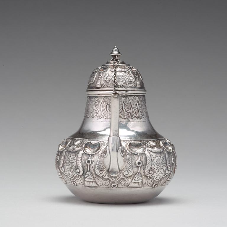 A Dutch 18th century silver tea-pot, mark possibly of Abraham Marshoorn, Amsterdam (1722-1754).