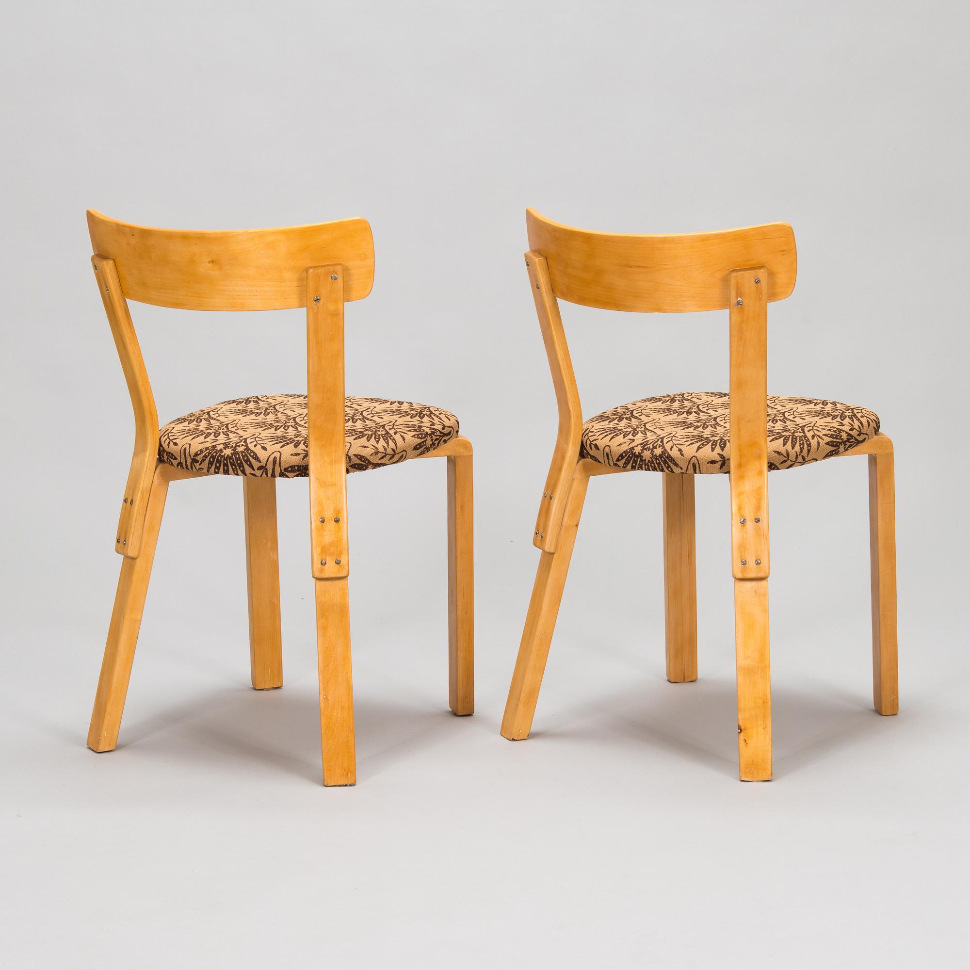 Alvar Aalto, a pair of 1940's '69' chairs for O.Y. Huonekalu-ja Rakennustyötehdas A.B.