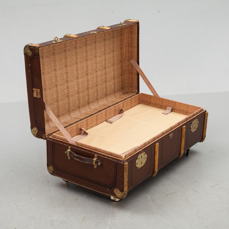 KOFFERT, omkring 1900.