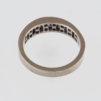 RING, 18K vitguld med prinsesslipade diamanter ca 1.40 ct. Vikt 3,9 gram.