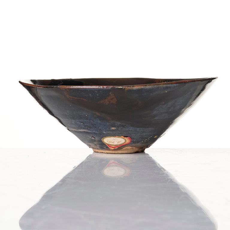 A Jizhou black glaze 'leaf' bowl, Southern Song dynasty (1127–1279).