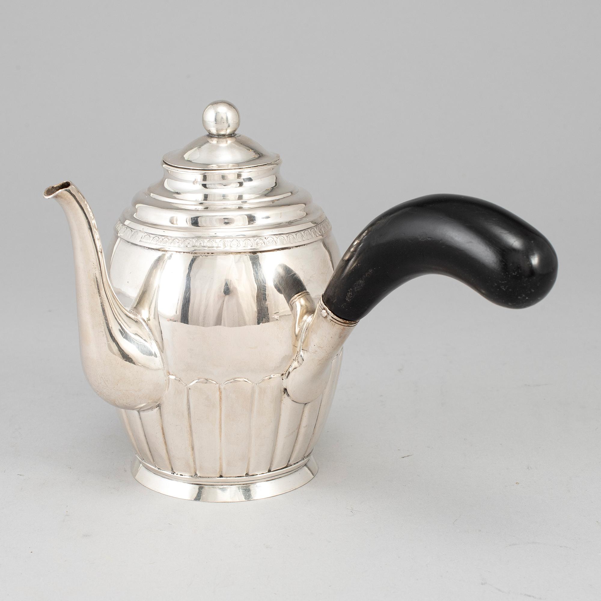 Johan Magnus Corth, kaffekanna, silver, Nyköping 1846.